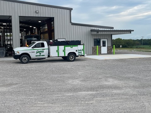 Illustrative photograph of hero truck service